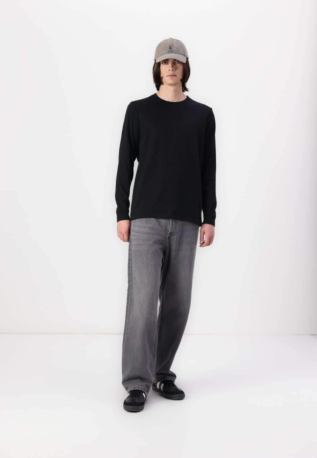 

Топ с длинными рукавами EVERYDAY SOFT CREW SOLIDS GAP, черный