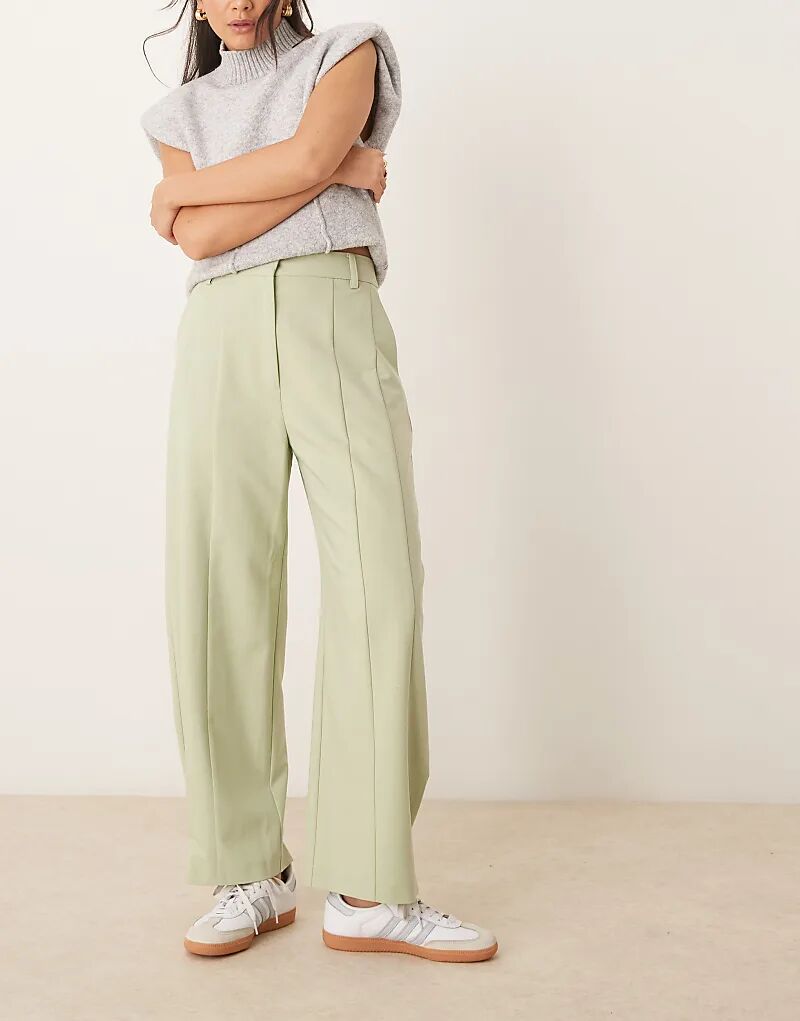 

Строгие брюки ASOS DESIGN цвета шалфея с ярлычком