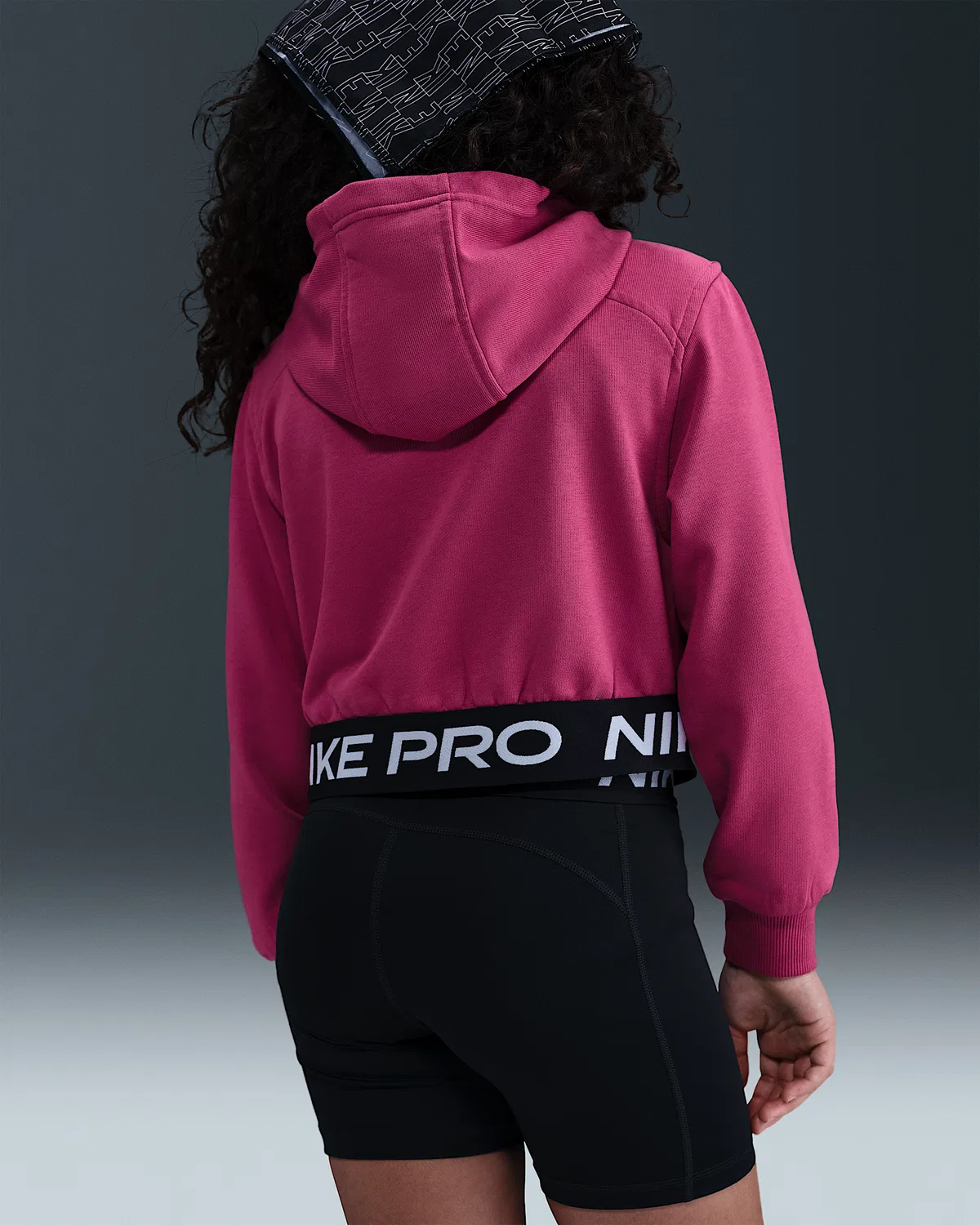 Детская (девичья) флисовая кофта Nike Pro Fleece Dri-FIT на молнии, Sweet Beet/Sweet Beet/Black/White — фото 2