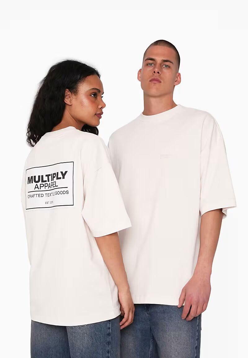 

Футболка оверсайз Multiply Apparel Designation в кремово-белом цвете