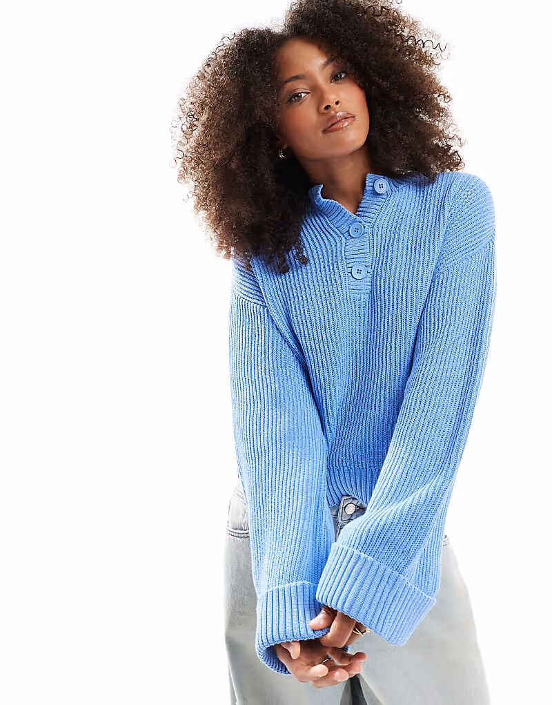 

Вязаный топ ASOS DESIGN хенли светло-голубого цвета