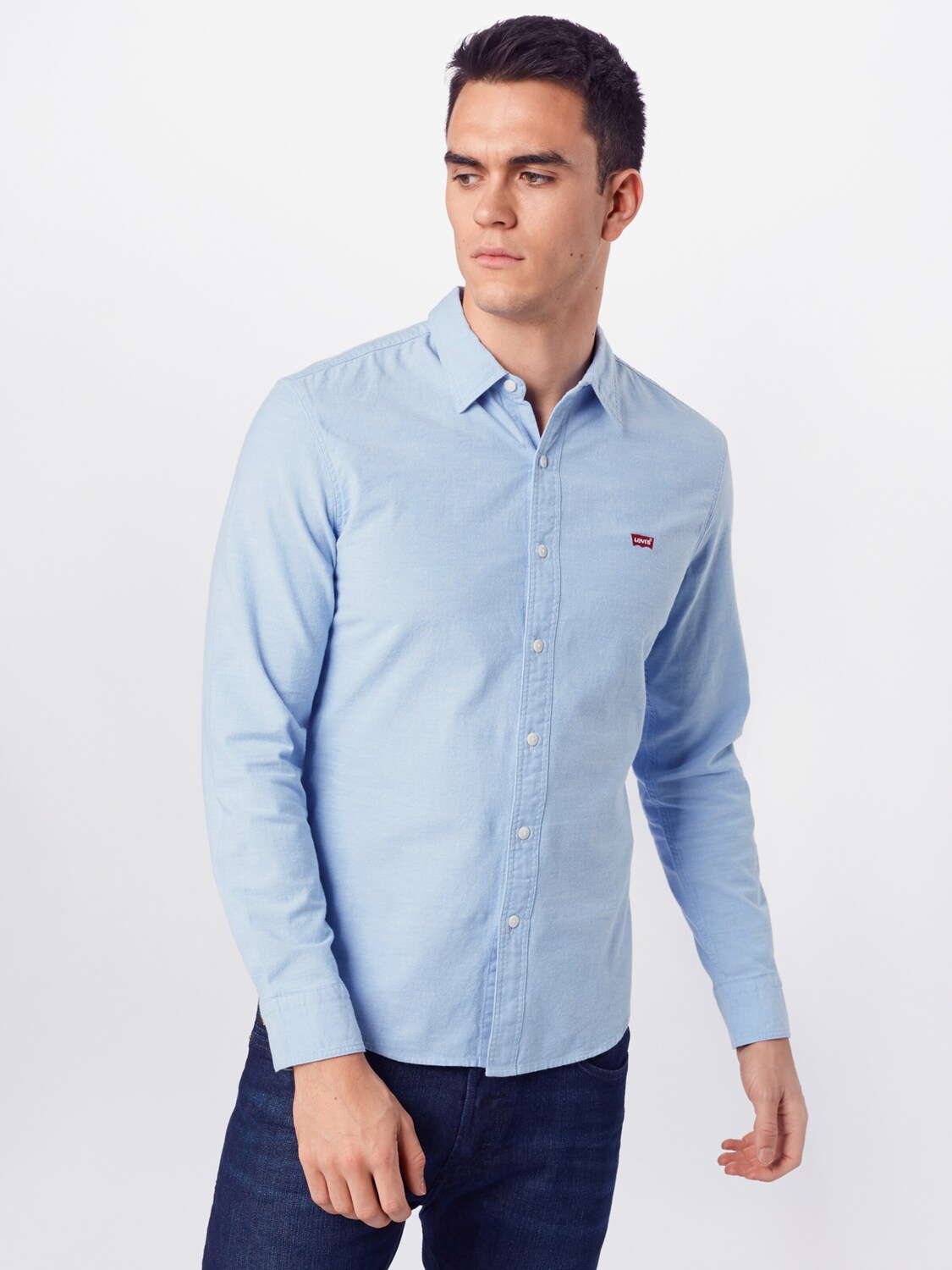 LEVI'S  Рубашка на пуговицах приталенного кроя 'Battery Housemark Slim Fit Shirt' в светло-голубом цвете — фото 2