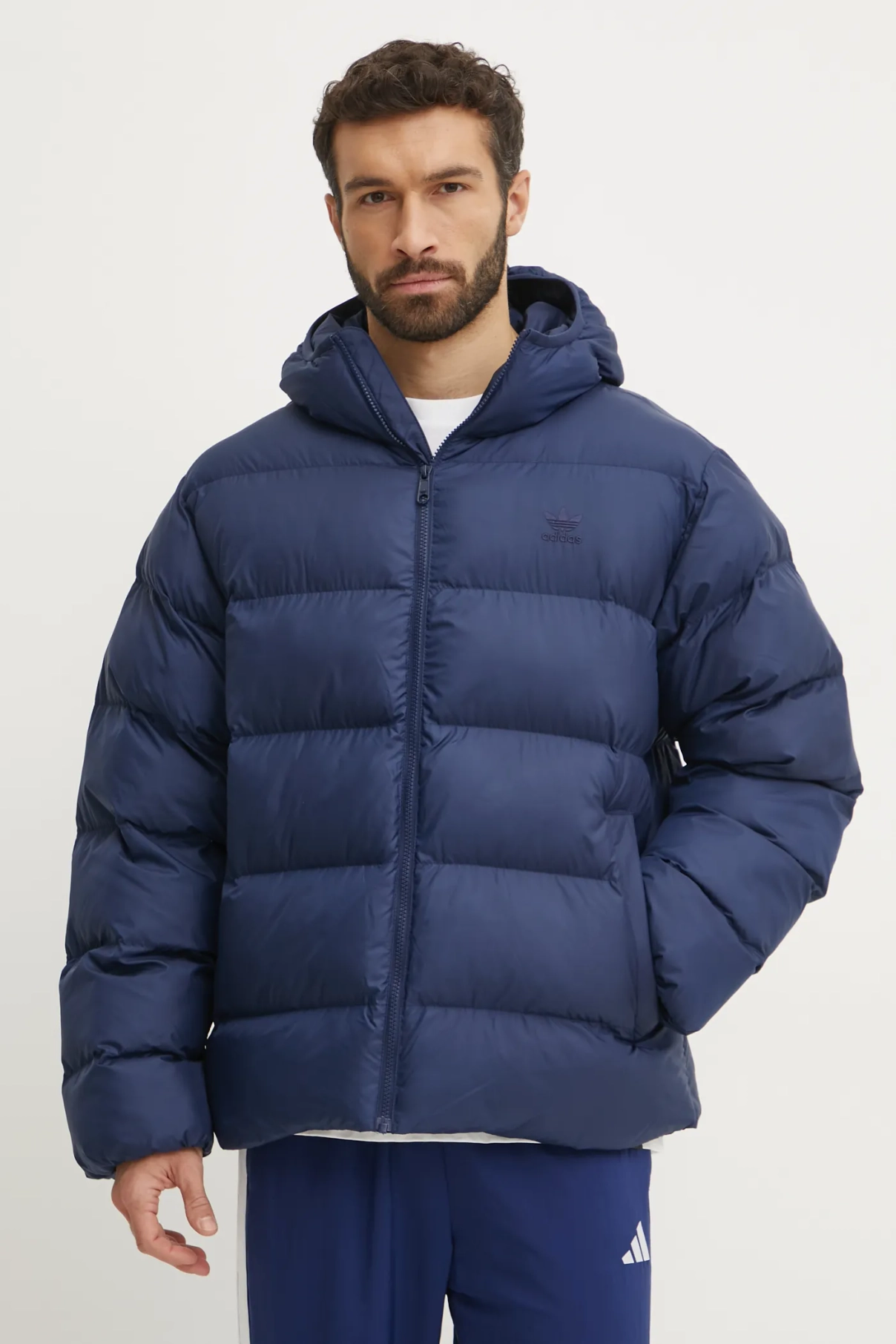 

Коммерческий пуховик adidas Originals, темно-синий