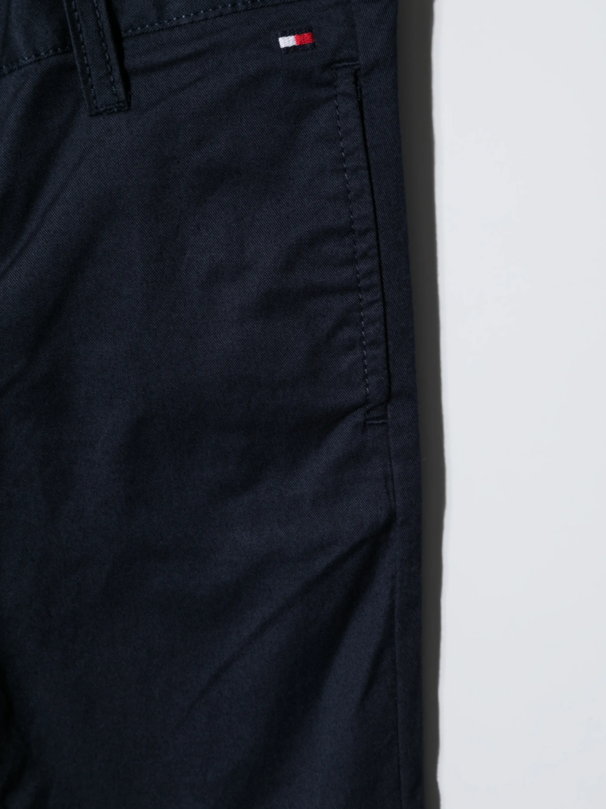 Брюки чинос узкого кроя Tommy Hilfiger Junior, синий — фото 3