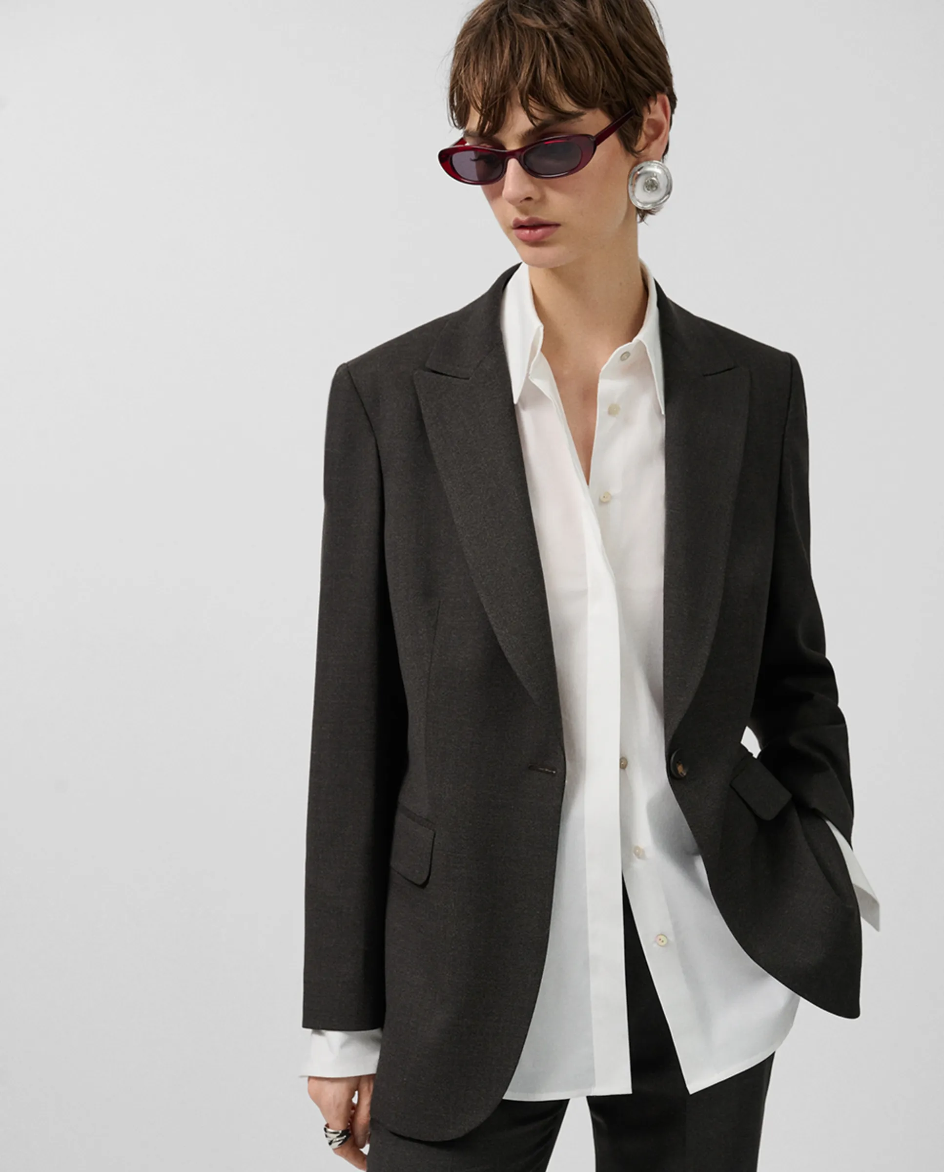 

Женский однобортный блейзер Roberto Verino, светло-коричневый