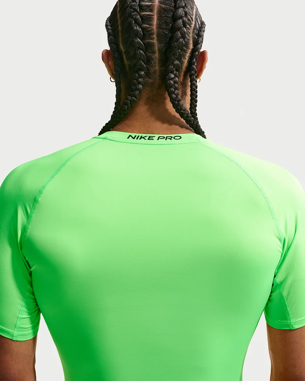 Мужская облегающая футболка с коротким рукавом Dri-FIT Nike Pro, Green Strike/Black — фото 2