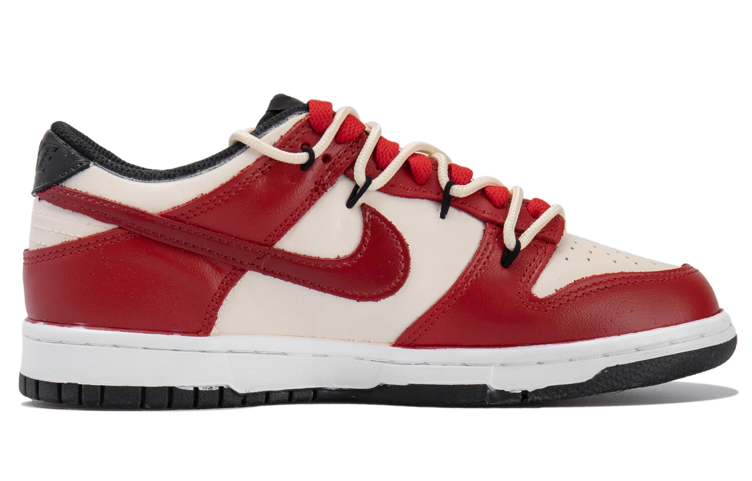 

Женские кроссовки для скейтбординга Nike Dunk, White/Red