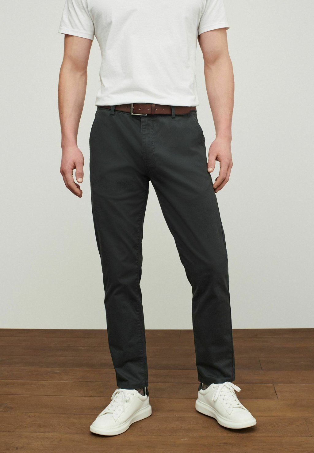 

Chino Belted Soft Touch Next, цвет charcoal grey