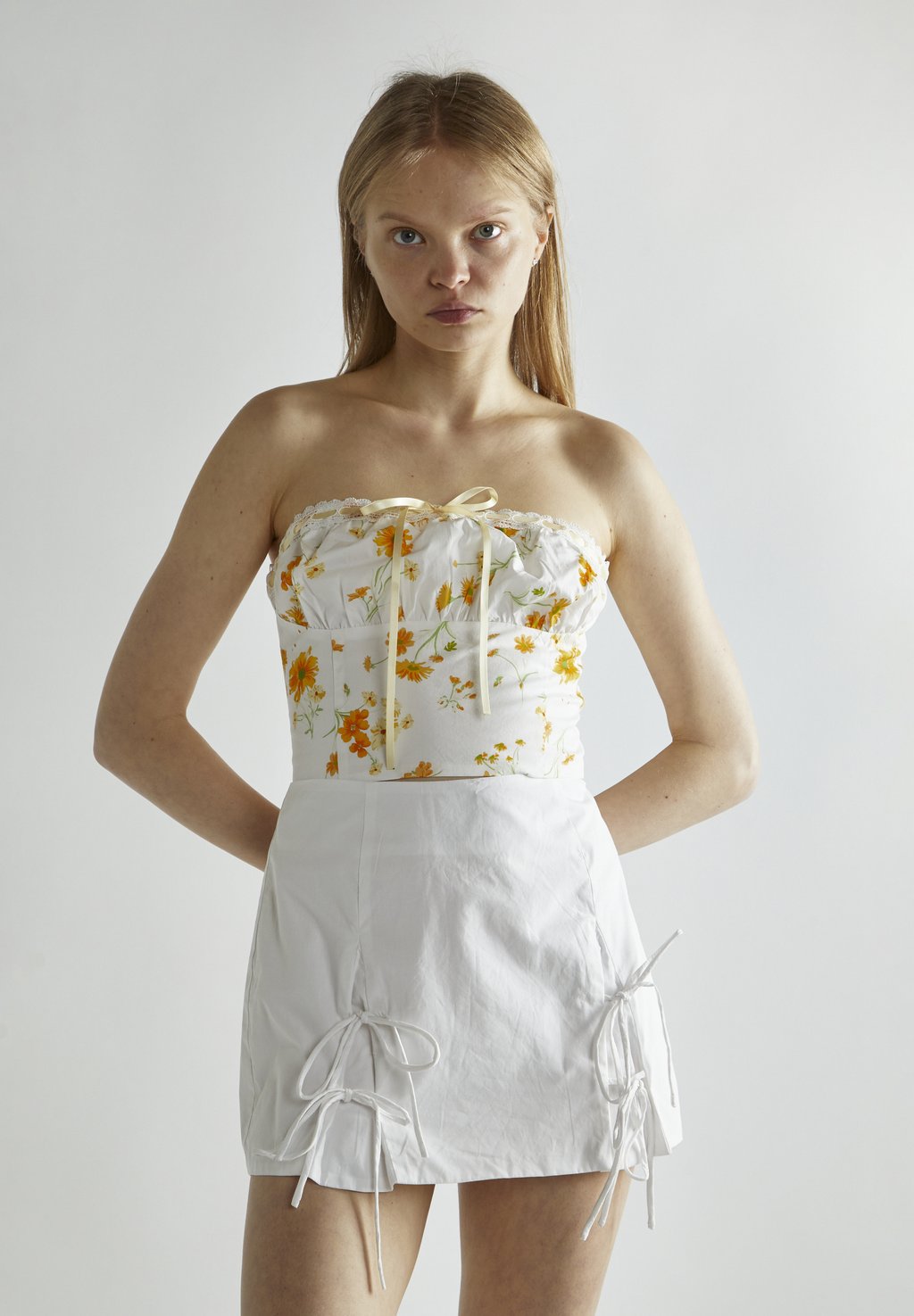 

Топ CROP Glamorous, желтый