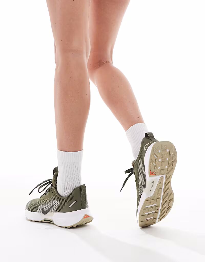 Кроссовки Nike Running Juniper Trail 3 цвета хаки и белого цвета — фото 3