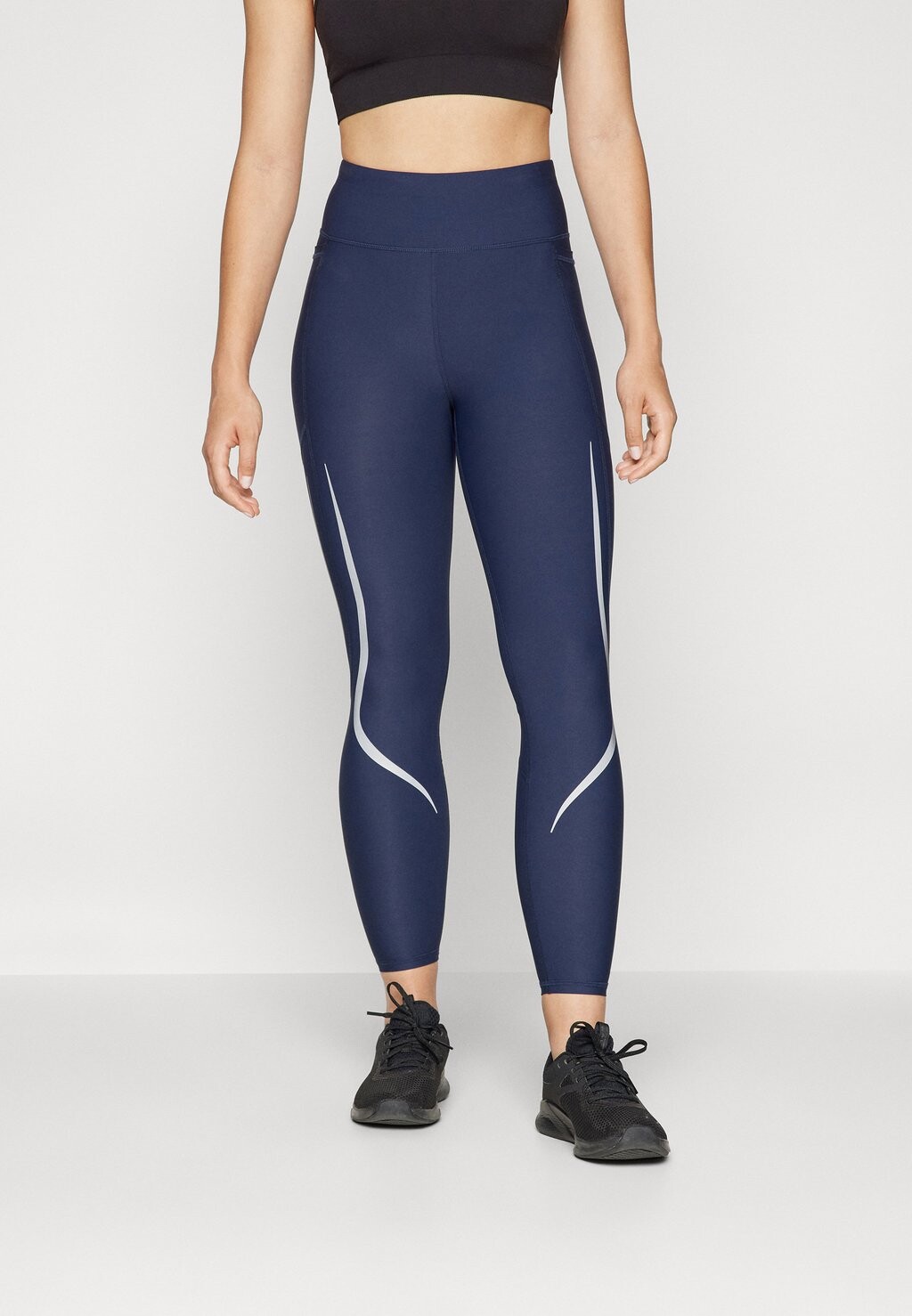 

Леггинсы GRAVITY 7/8 ILLUMINATE RUN LEGGINGS Sweaty Betty, темно-синий