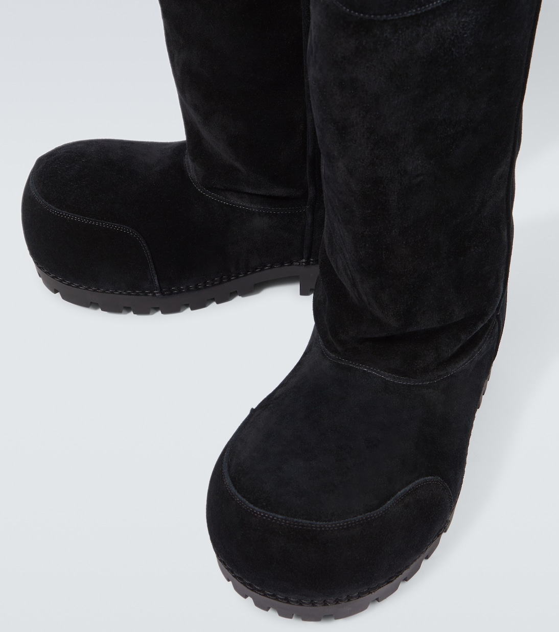 Аляскинские меховые сапоги High из замши Balenciaga, черный — фото 3