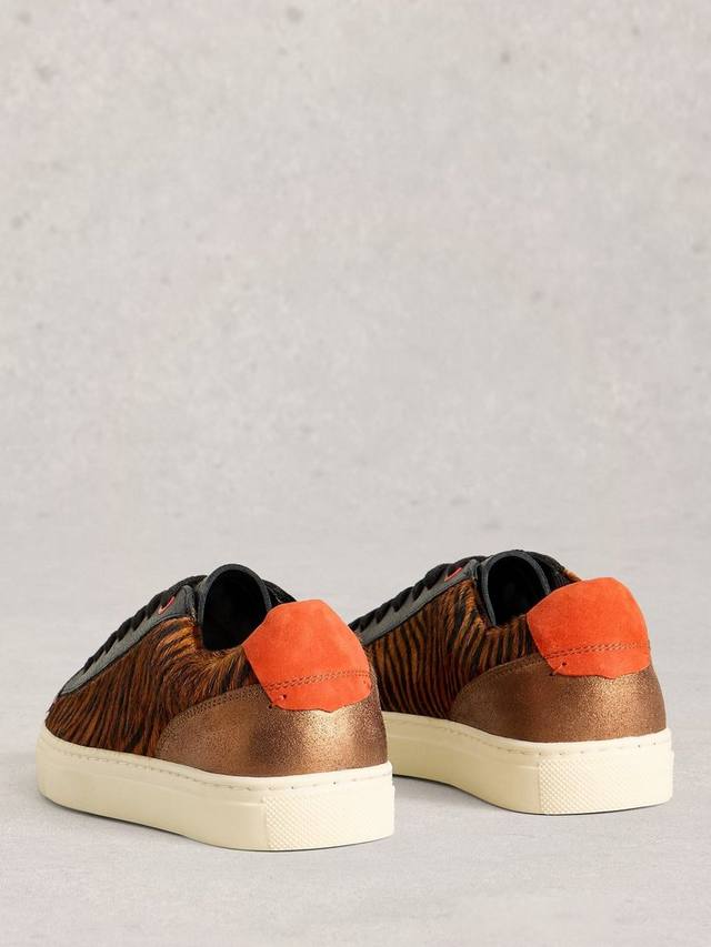Tori текстурированные кожаные кеды с принтом animal print White Stuff, Brown/Multi — фото 2