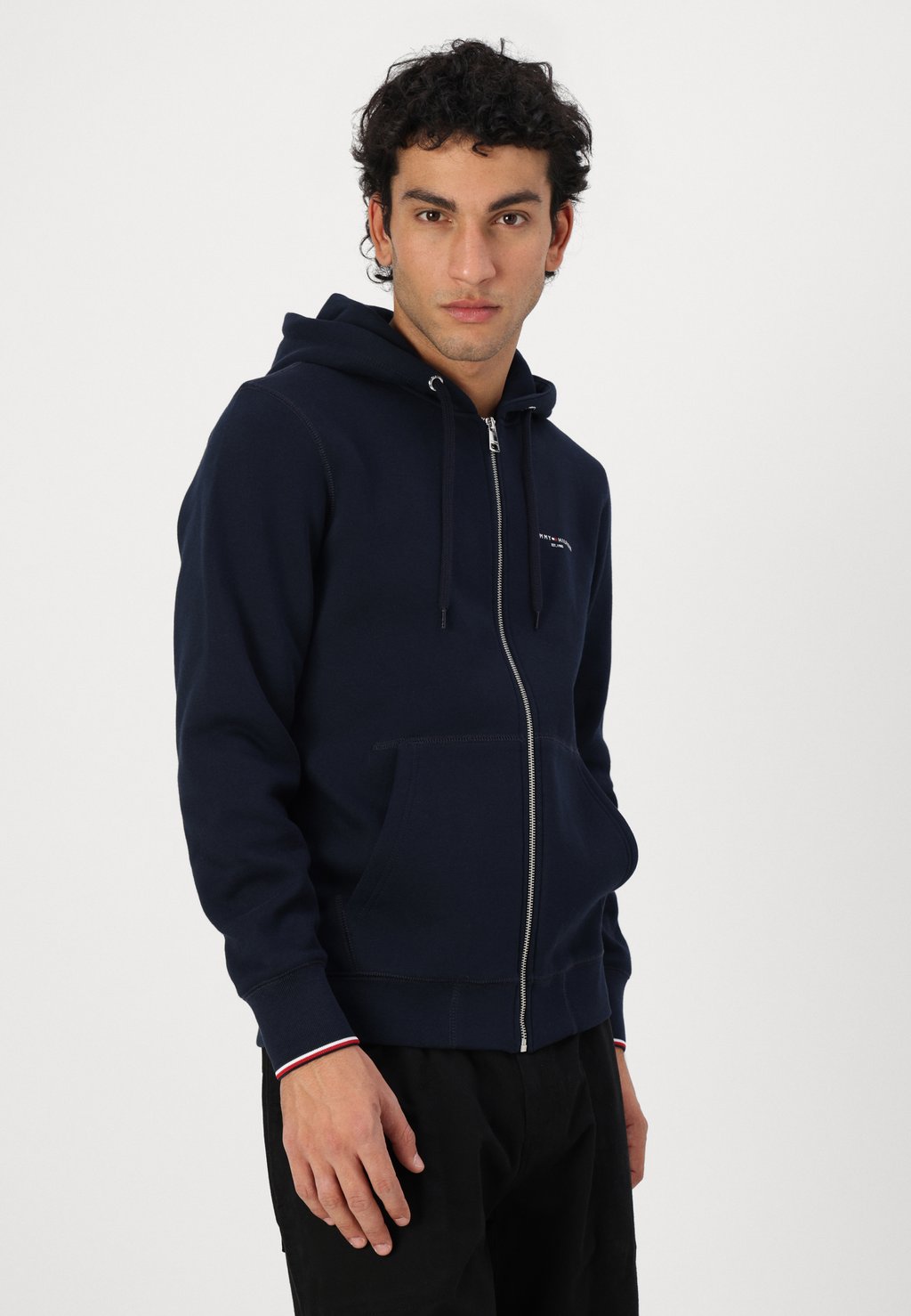 

Толстовка с капюшоном SMALL LOGO ZIP Tommy Hilfiger, темно-синий
