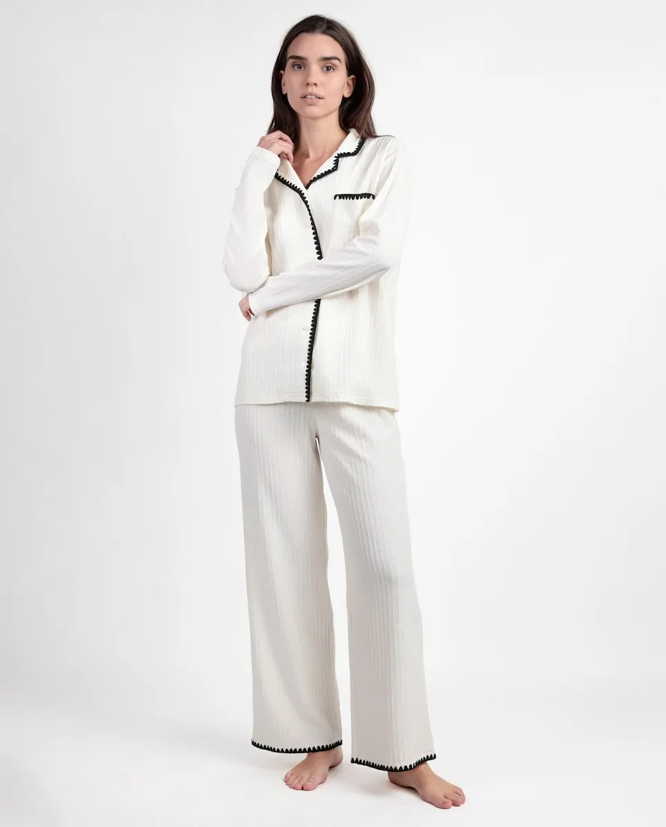 

Женская длинная открытая пижама из специальной ткани с текстурой натурального цвета Admas