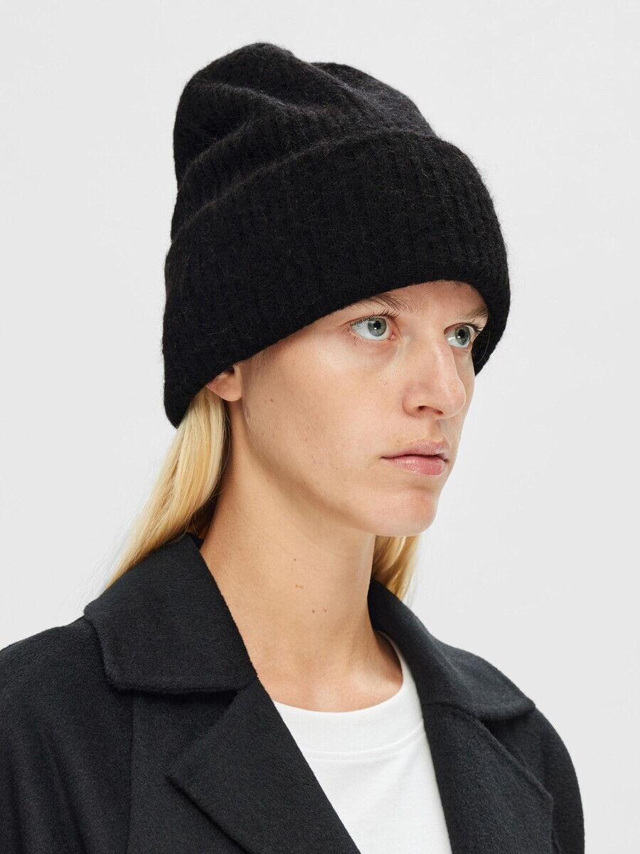 

Шапка SELECTED FEMME Beanie, черный