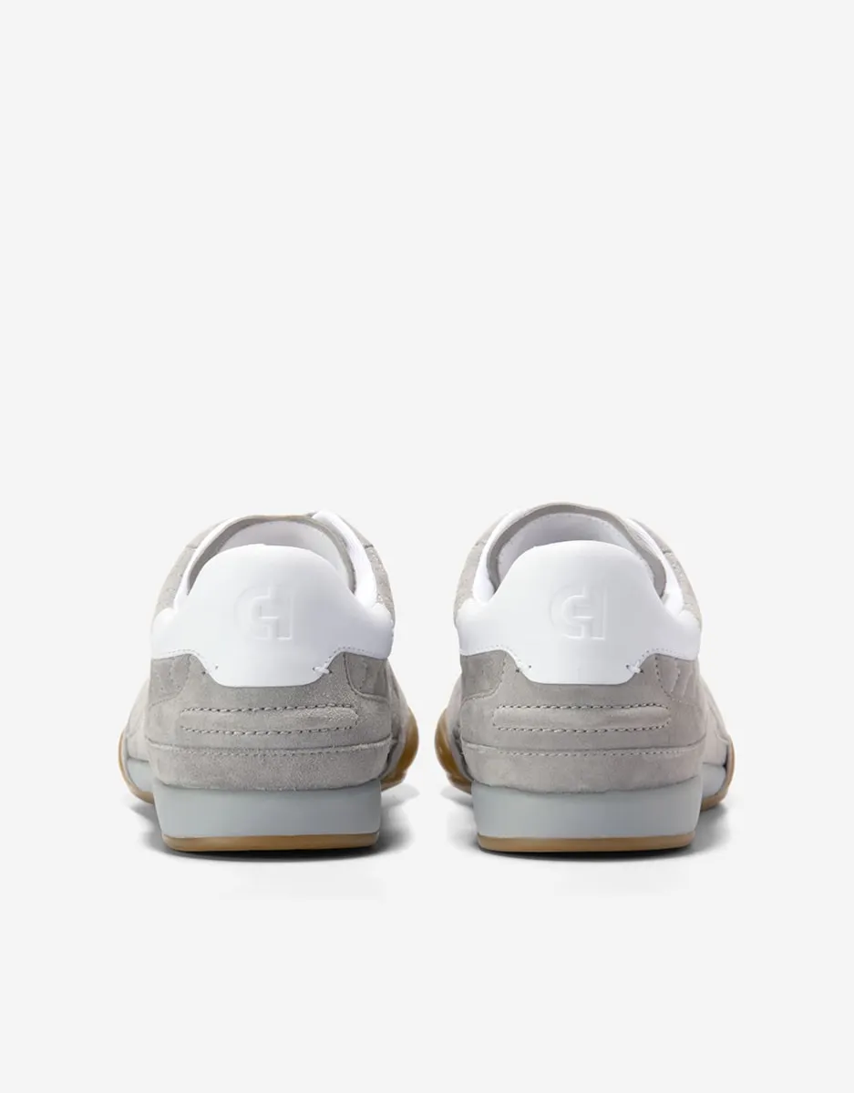 Женские кожаные кроссовки, сделанные из легкой и гибкой кожи Cole Haan, серый — фото 2