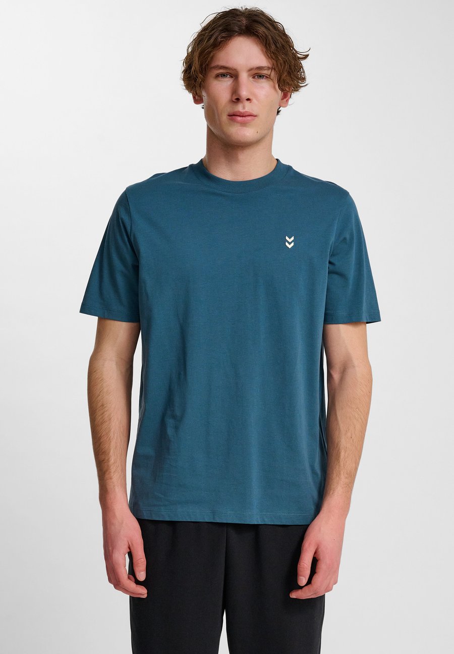 

Футболка Hummel Basic T-shirt, Stargazer/Dark Green