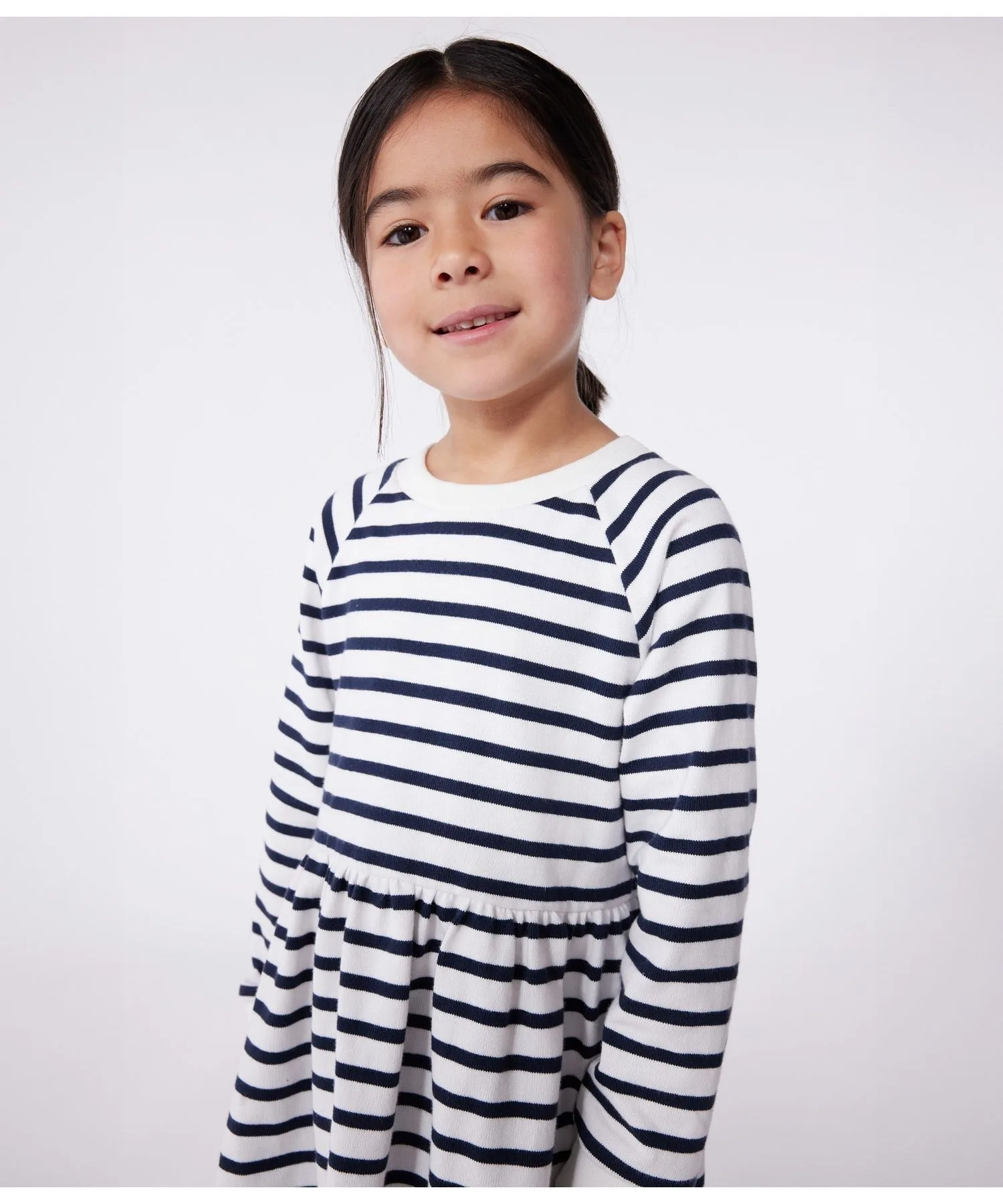 Детское платье длинное с рукавами в полоску PETIT BATEAU бело-синее — фото 3