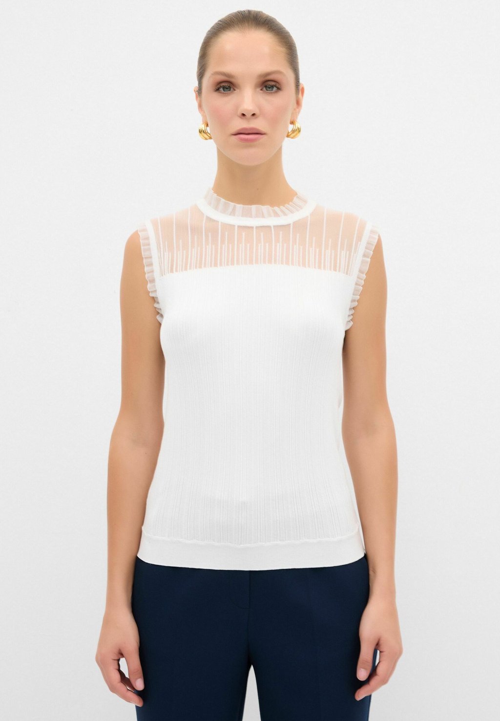 

Блуза SLEEVELESS adL, бежевый