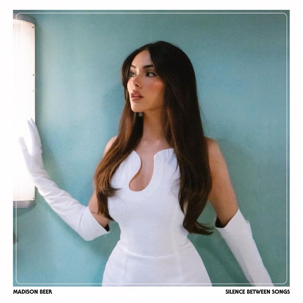 

Диск CD Silence Between Songs - Madison Beer