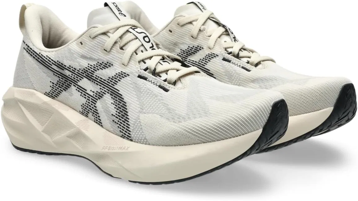 Мужские беговые кроссовки ASICS Novablast 5, Black Oatmeal — фото 2