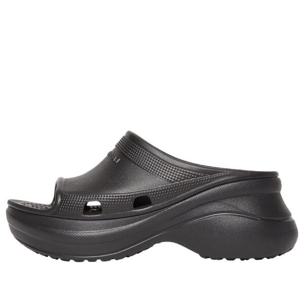 

Тапочки crocs pool slide sandals 'black' Balenciaga, черный