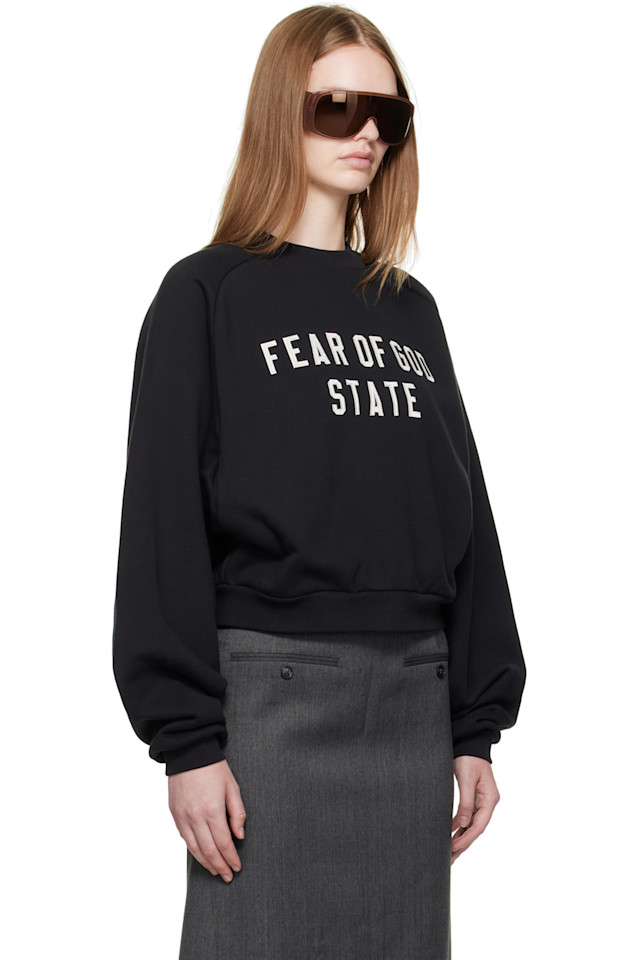 Fear Of God Essentials Черная флисовая толстовка с рукавами реглан и круглым вырезом — фото 2