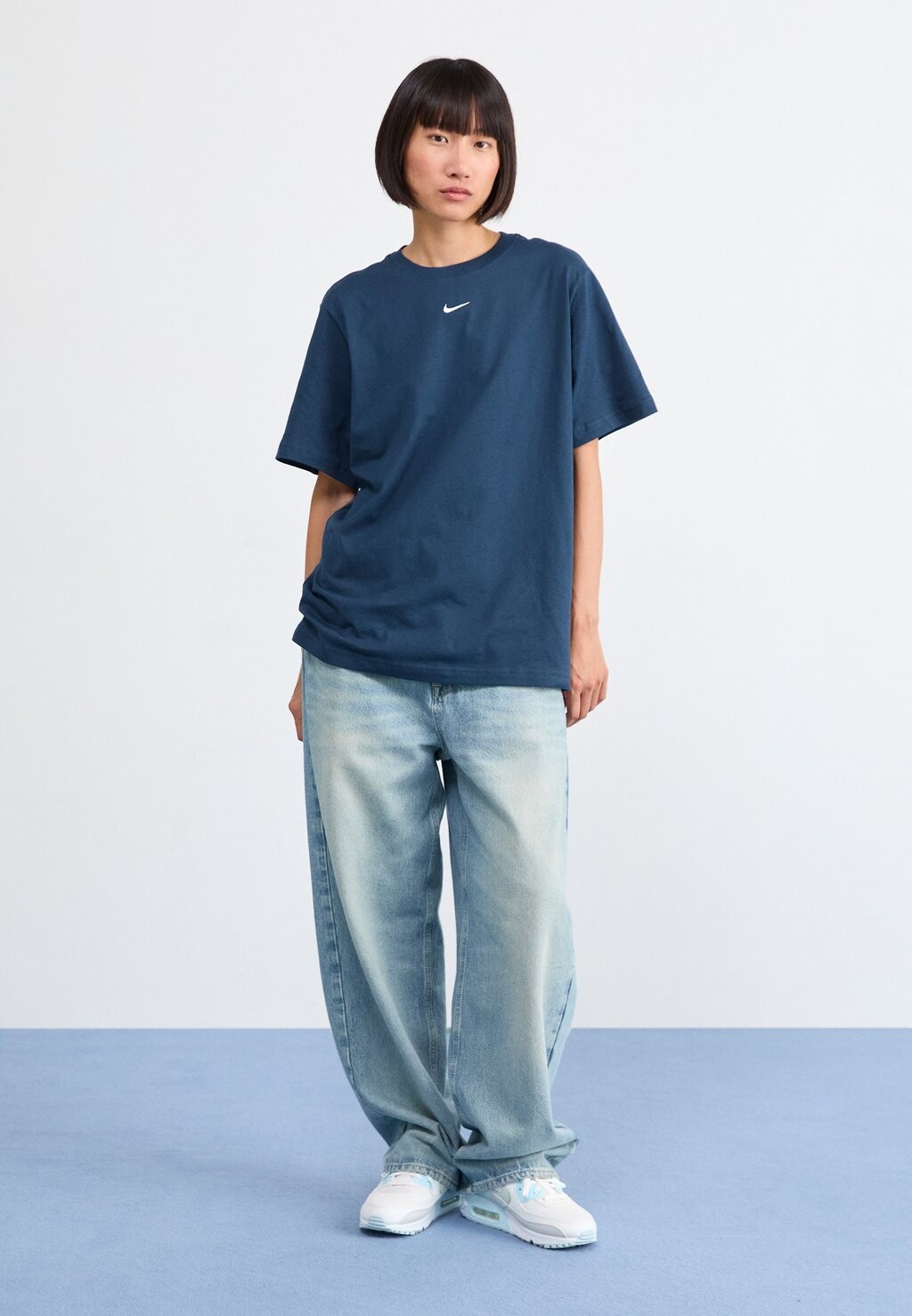 

Базовая футболка TEE Nike Sportswear, синий