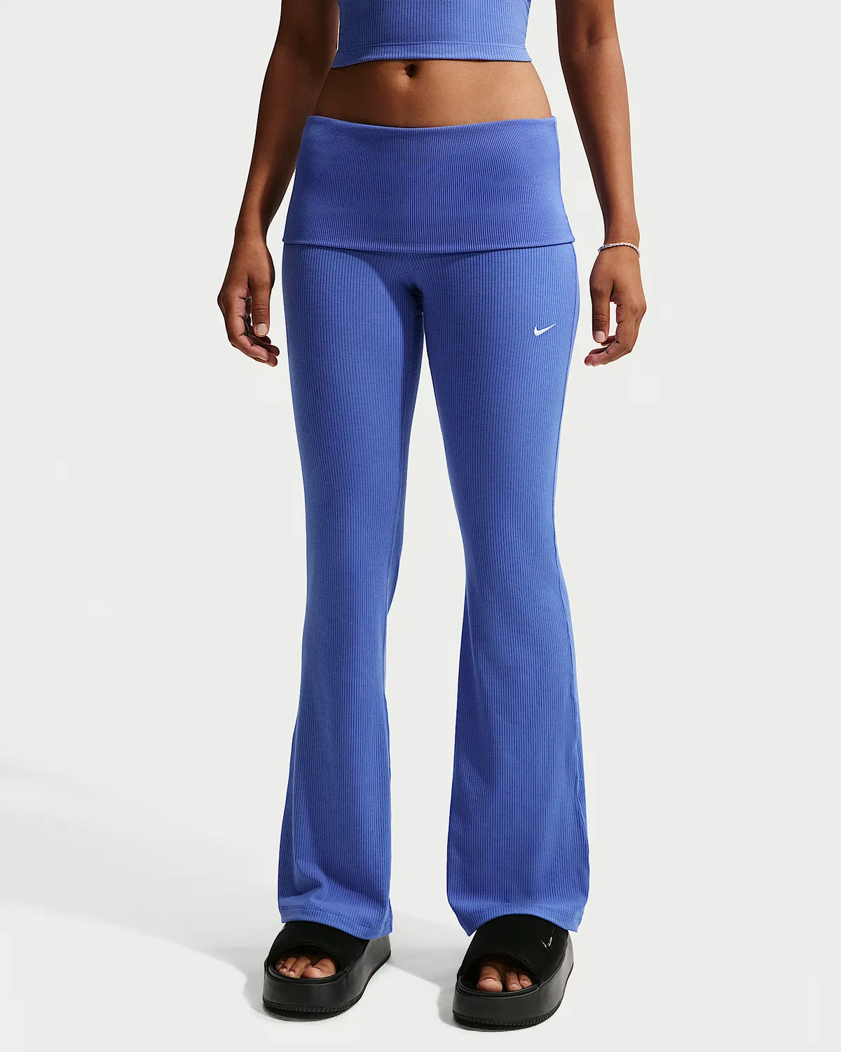 Женские облегающие штаны Nike Sportswear Chill Knit со средней посадкой и ребристой текстурой, Light Medium Blue/Sail — фото 2
