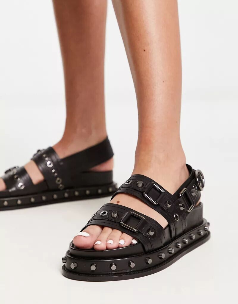 

Черные кожаные сандалии на плоской подошве с шипами ASOS Focused