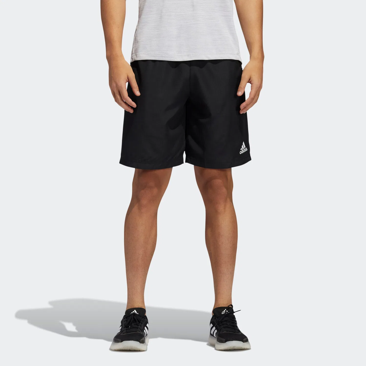 Спортивные шорты AEROREADY Adidas черные/белые — фото 4