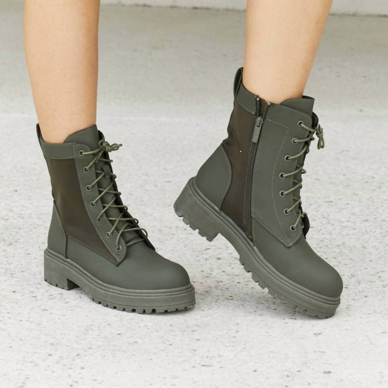 Ботинки Combat Boots на шнуровке зеленого цвета UniLady