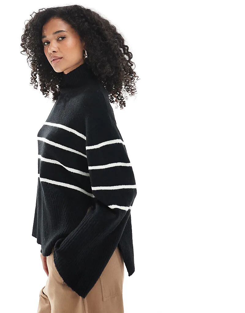 

Свободный джемпер Brave Soul с высоким воротом в черно-белую полоску