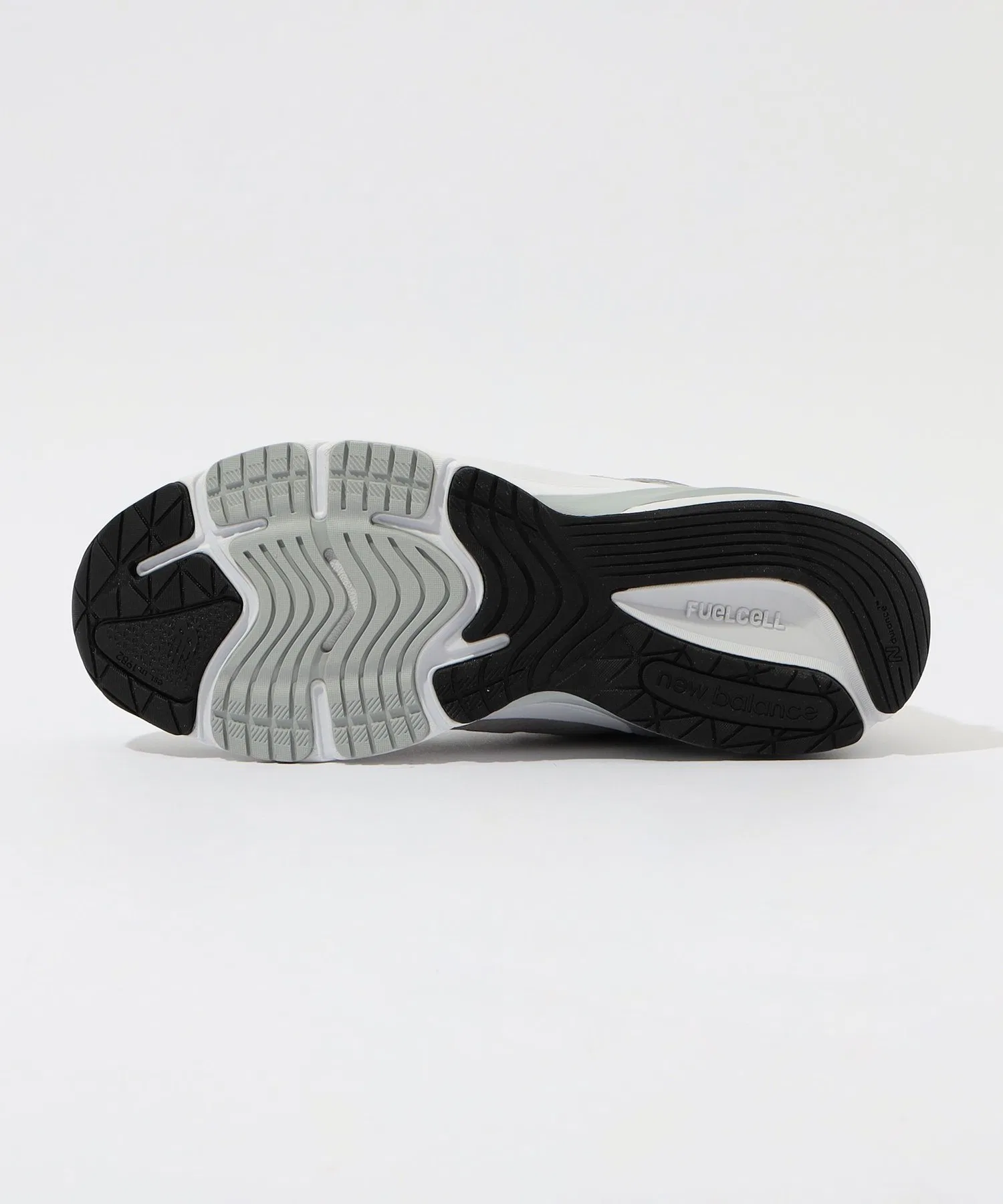 Мужские кроссовки New Balance M990 V6 серые — фото 4