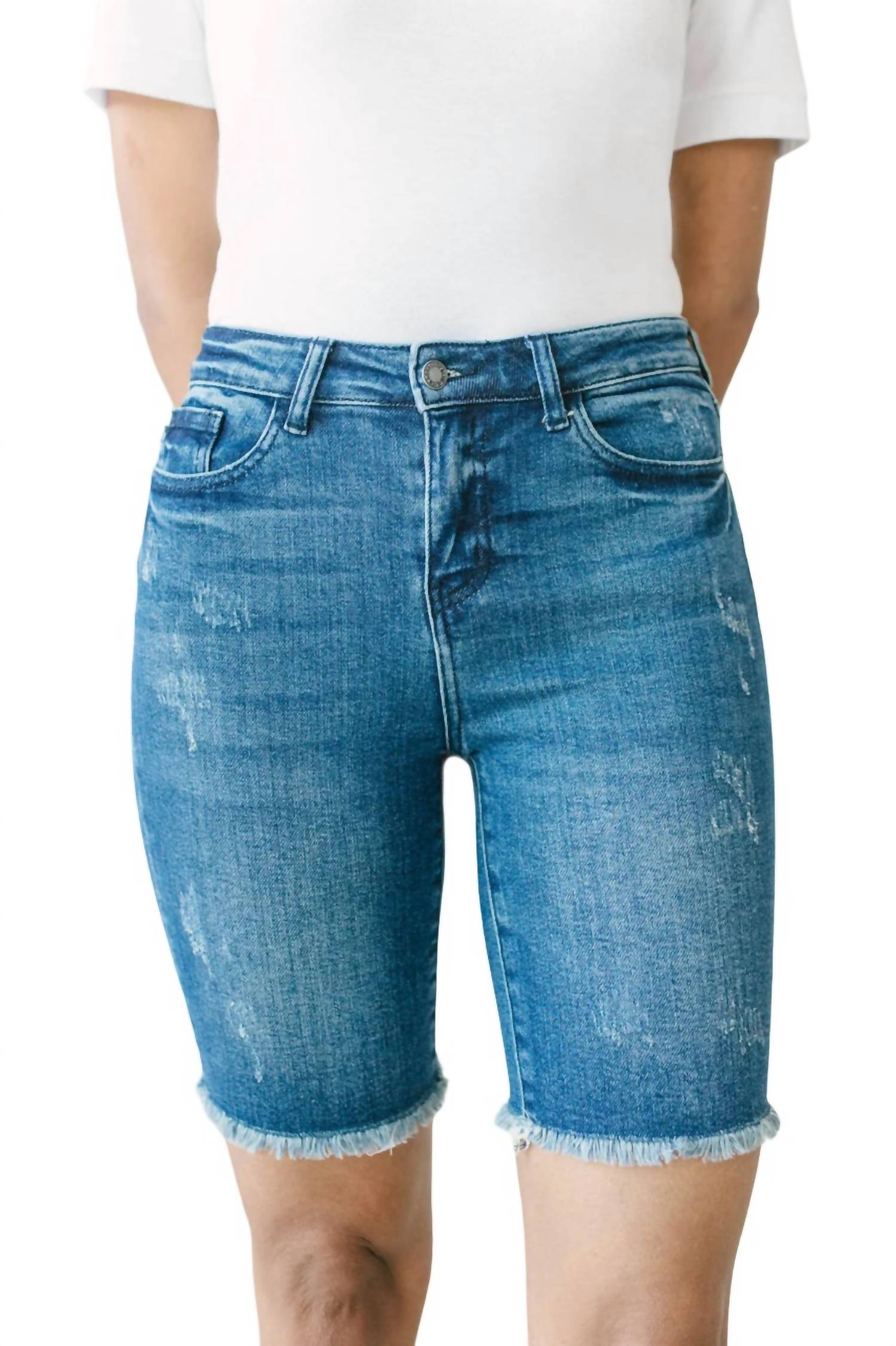 

Базовые шорты In My Bermudas Shorts средней степени стирки Judy Blue, цвет medium wash