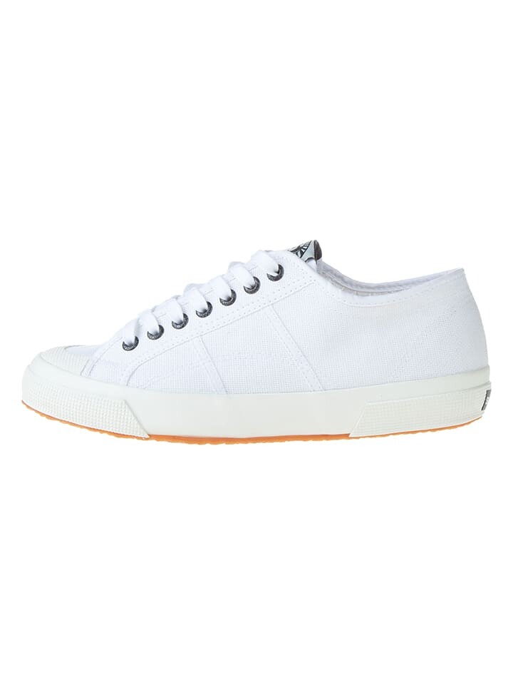 

Кроссовки на шнуровке Superga, белый