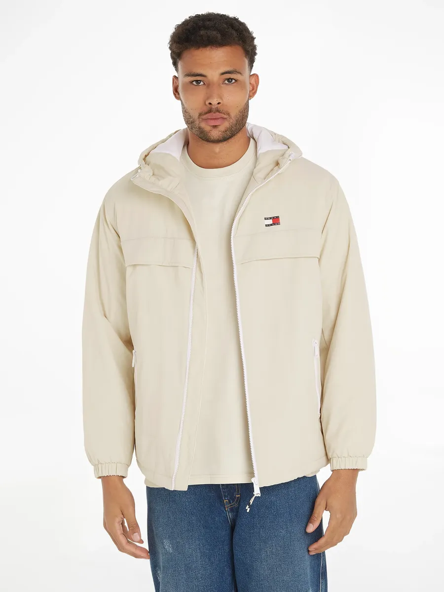 

Куртка Tommy Jeans для отдыха "TJM PADDED SOLID CHICAGO EXT", с капюшоном, с тисненым логотипом, цвет Newsprint
