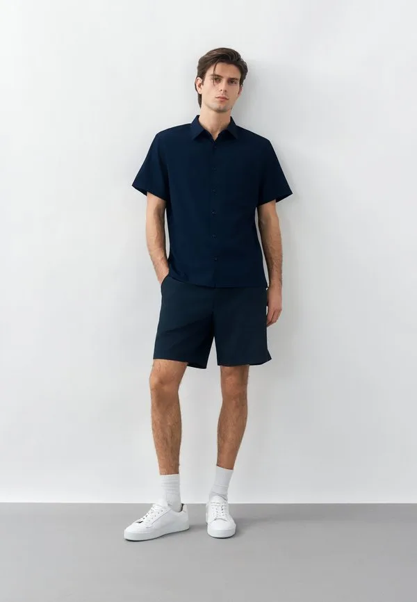 Классическая рубашка из плотной жатой ткани Calvin Klein, Dark Sapphire — фото 2
