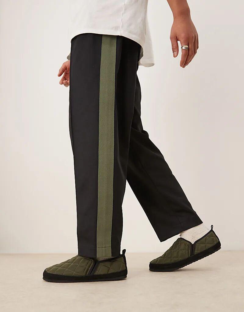 

Стеганые тапочки Barbour Hall зеленого цвета