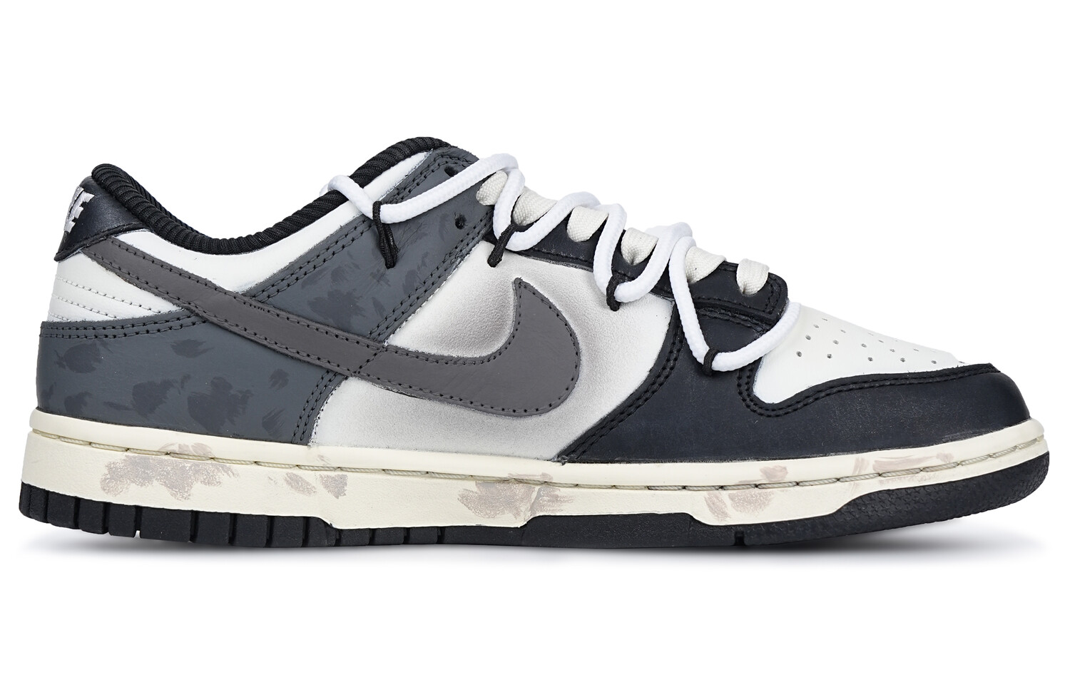 

Кроссовки Nike Dunk Skateboarding Shoes Women's Low-top Black/grey/white, черный/белый/серый