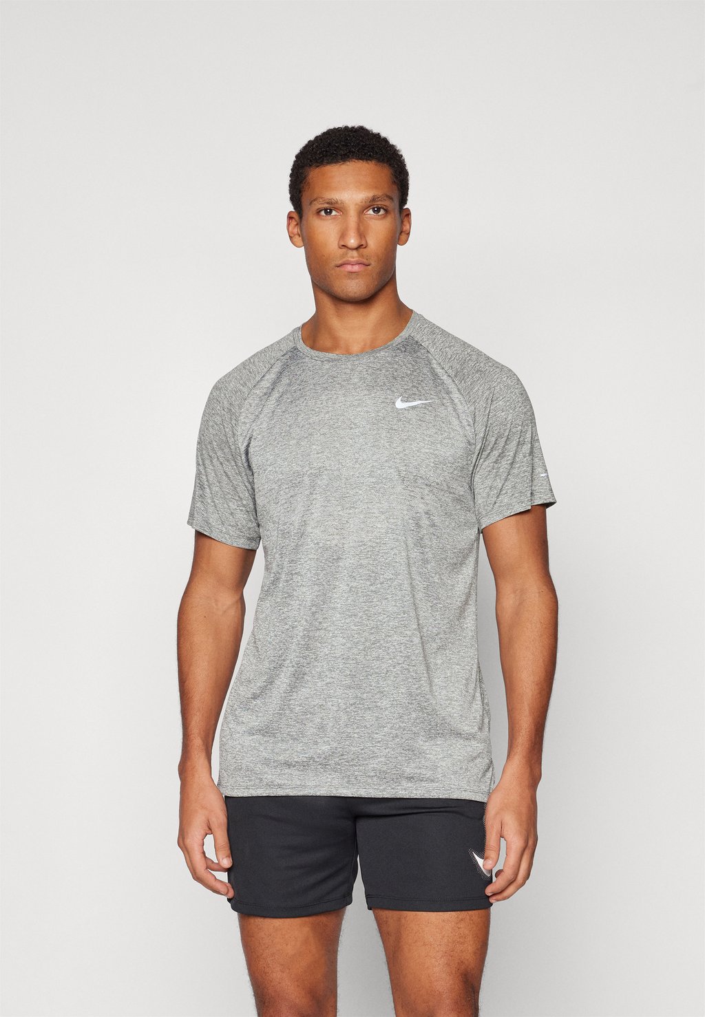 

Спортивная футболка STRIDE Nike Performance, серый
