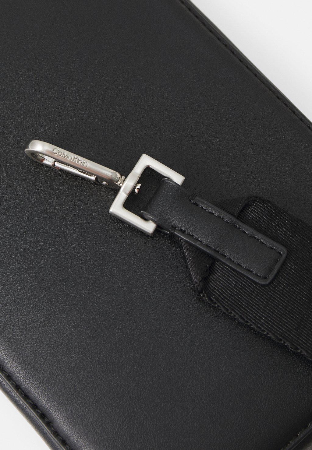 

Сумка через плечо SLEEK CAMERA BAG Calvin Klein, черный