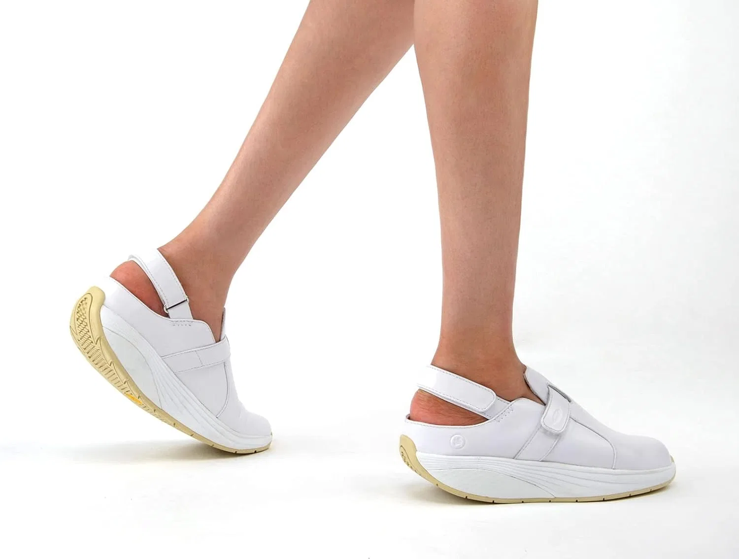 MBT Flua Clogs, White — фото 2
