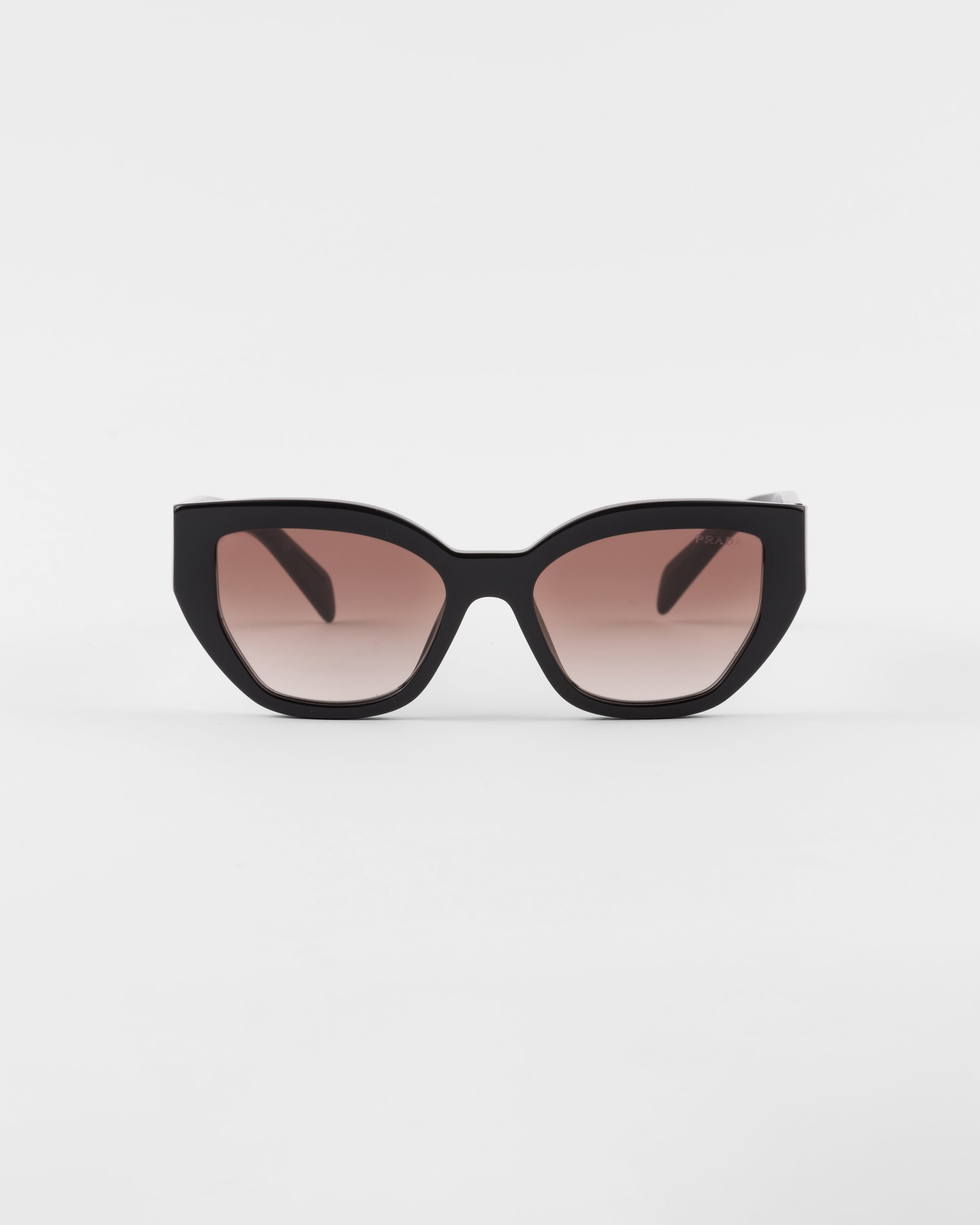 

Солнцезащитные очки с логотипом Prada, коричневый