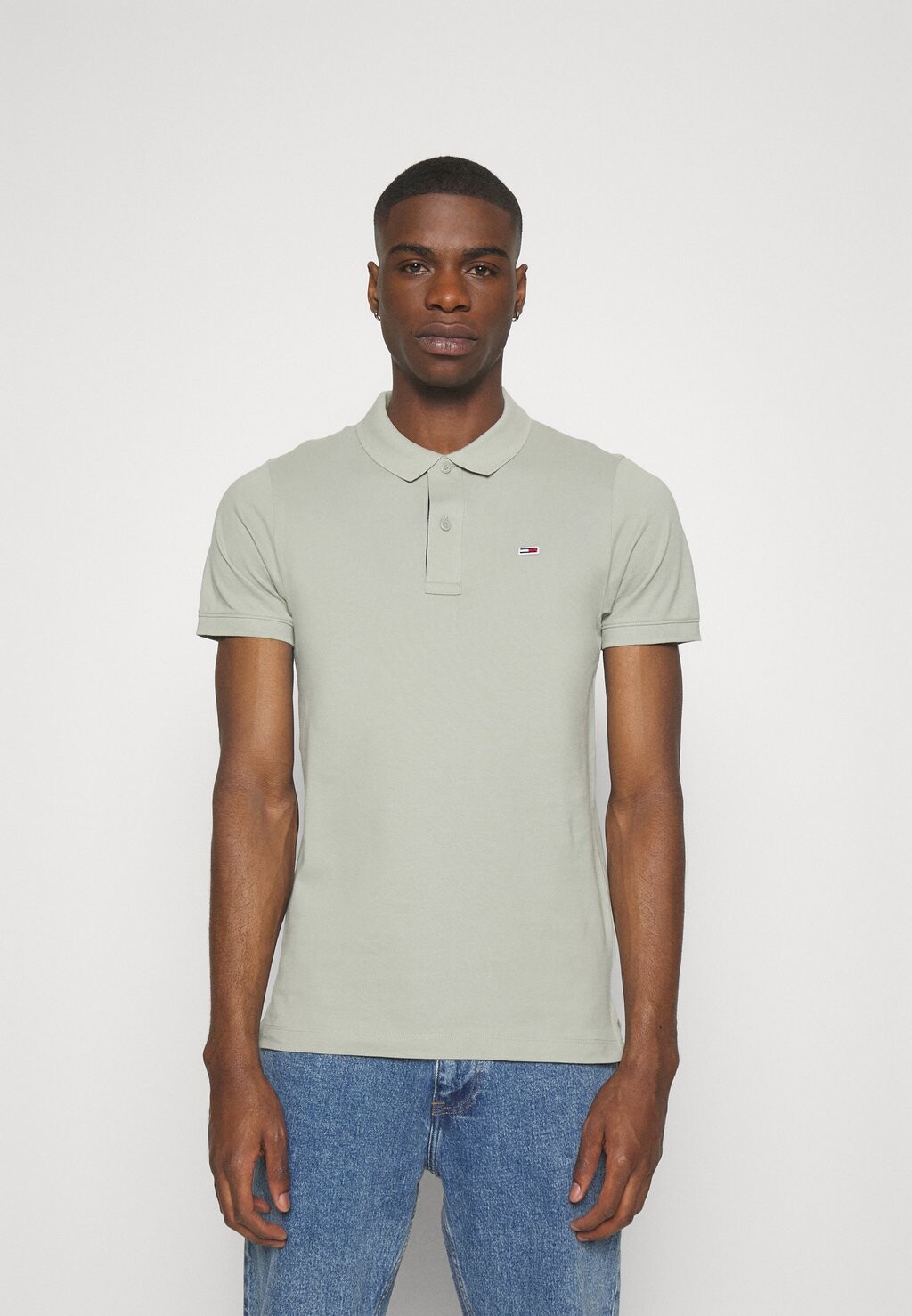 

Polo SLIM PLACKET Tommy Jeans, ива выцветшая