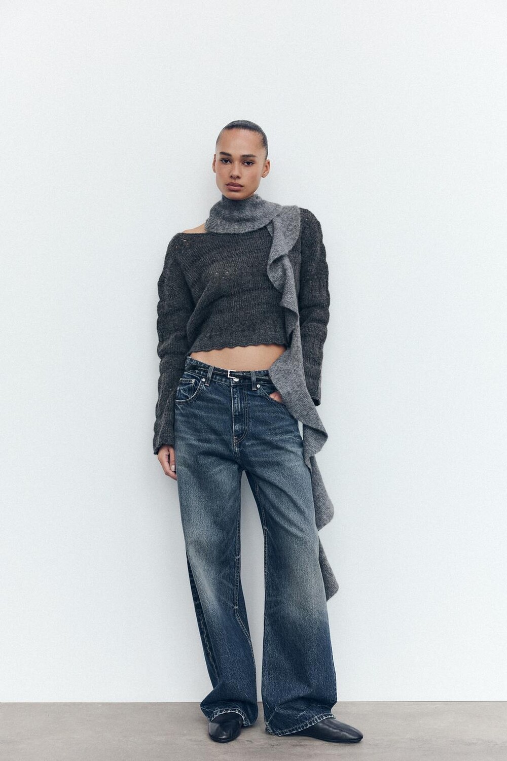 

Мягкий свитер крючком ZARA, антрацитово-серый