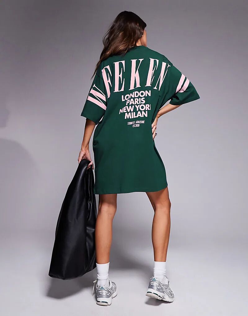 

Футболка свободного кроя Weekend Collective зеленого цвета с розовым логотипом на спине Asos Weekend Collective