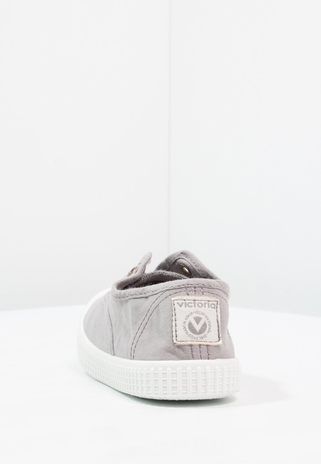 

Слипоны Inglesa Lona Tintada Victoria Shoes, серый