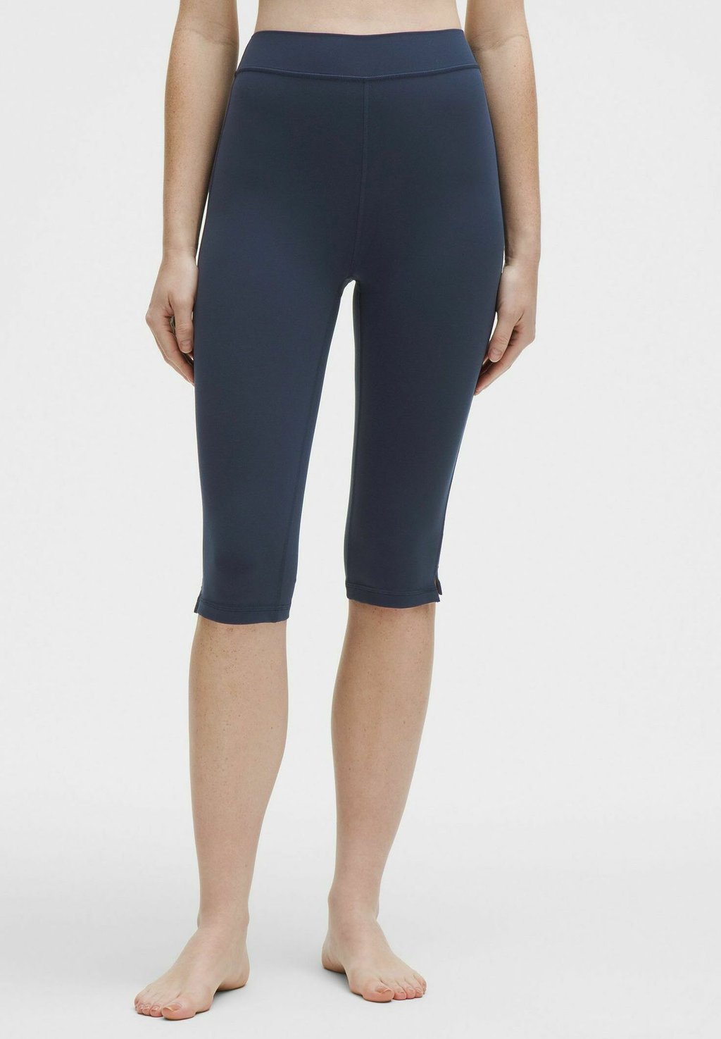 

Спортивные брюки 3/4 GROOVE HIGH-RISE NOTCHED-HEM CROP lululemon, синий
